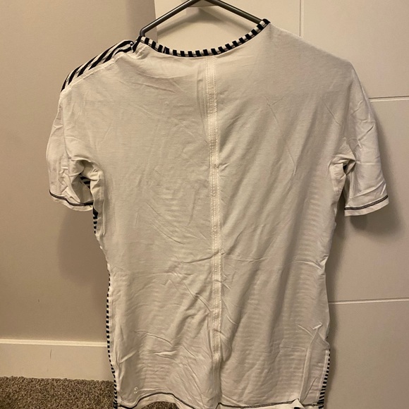 Lululemon long length striped t-shirt - Picture 2 of 2